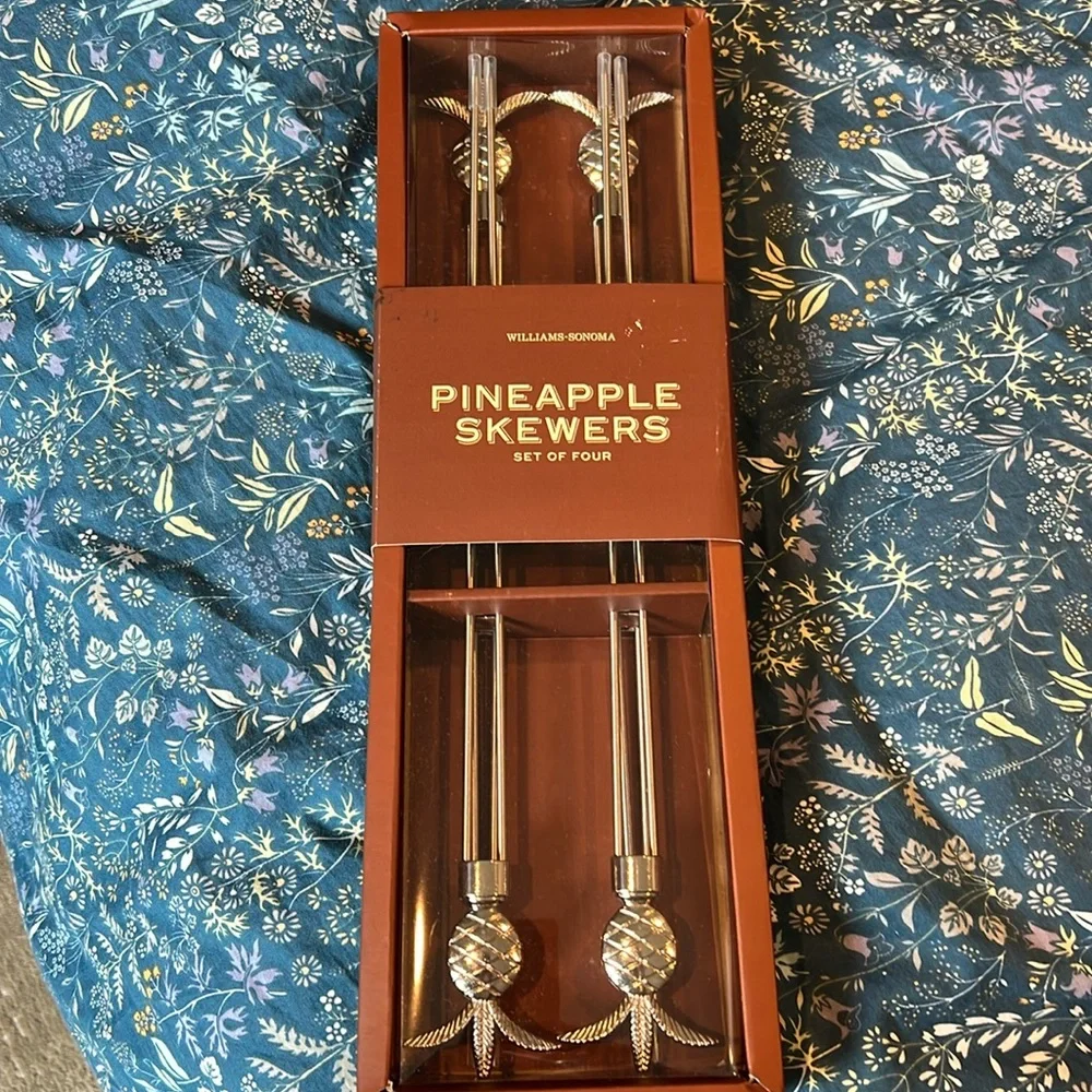 New in Box Williams Sonoma Skewers Set of 4